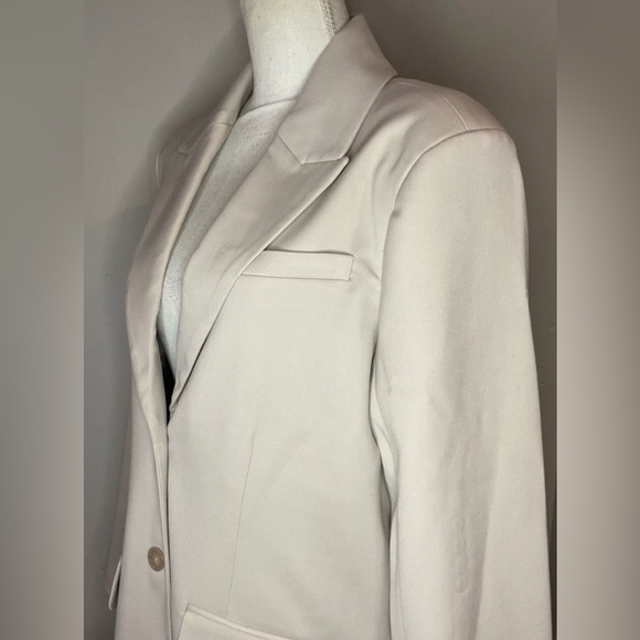 Abercrombie Women’s Suiting Topcoat Long Blazer Cream Neutral Classic Sz M NWT - Picture 9 of 13